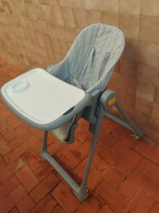 Trona infantil gris y beige