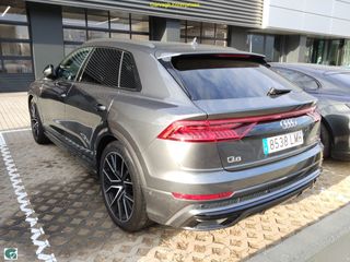 AUDI Q8 55 TFSI S Line Plus quattro tip
