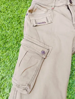 Pantalón cargo beige talla XS