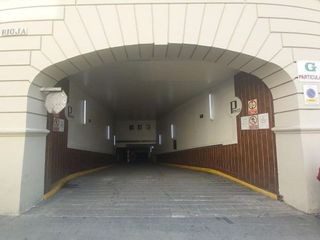 Garaje en venta en Alfalfa en Sevilla