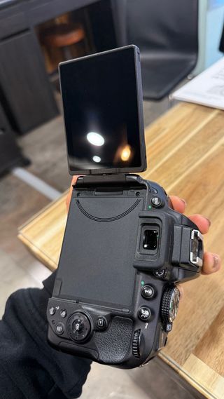 Nikon D5300 + Lente 18-55mm VR