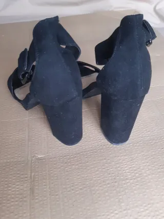 Zapatos Sandalias negros PULL AND BEAR