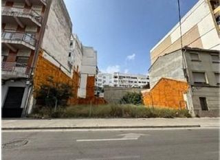 Terreno en venta en Plaça Eliptica-Republica Argentina-Germanies en Gandia