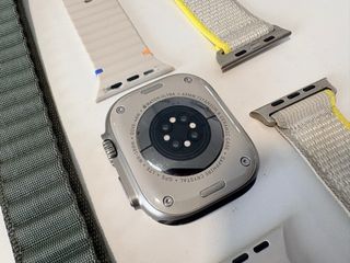 Apple Watch Ultra 2 Titanio + Correas