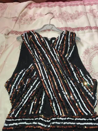 Vestido Zara lentejuelas negro y dorado