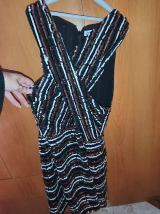 Vestido Zara lentejuelas negro y dorado