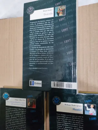 3 libros MILLENIUM HAMLET DRÁCULA...