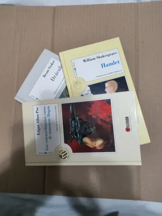 3 libros MILLENIUM HAMLET DRÁCULA...