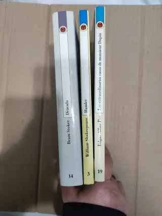 3 libros MILLENIUM HAMLET DRÁCULA...