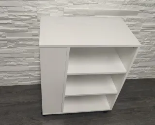 Mueble auxiliar blanco con ruedas