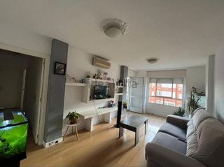 Piso en venta en San Luis en Almería