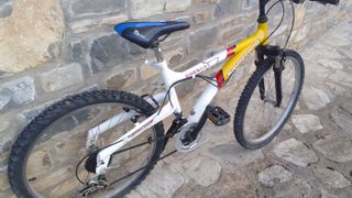 Bicicleta Boomerang 24 BBT