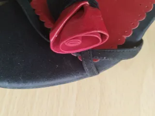 Sandalias fiesta seda negra Beberly Feldman