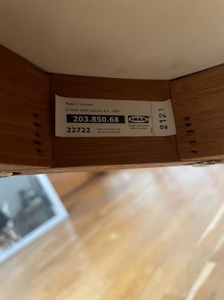 Mesa y 4 Sillas IKEA