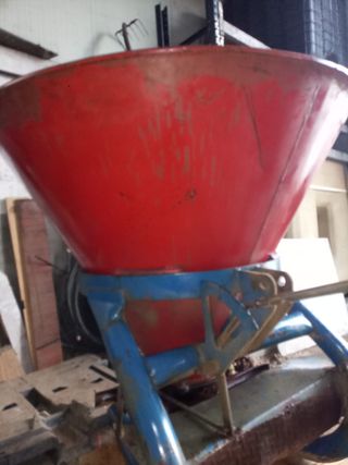 Abonadora Aguirre 450kg