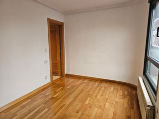 Piso en alquiler en Campo San Francisco - Plaza de América en Oviedo