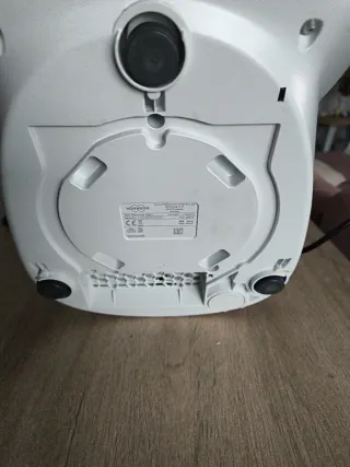 Thermomix TM5. Para reparar o piezas,no enciende.