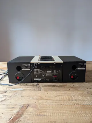 Yamaha MCR-B043 Beige/Negro