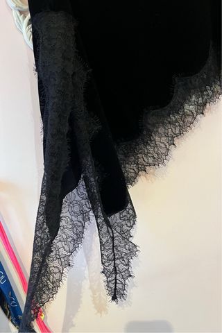 Falda Zara asimétrica terciopelo y encaje