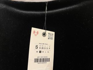 Falda Zara asimétrica terciopelo y encaje