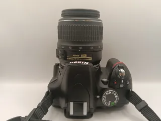 Nikon D3200 + obiettivo 18-55 EDII e borsa