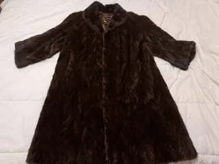 Abrigo largo de piel sintética marrón