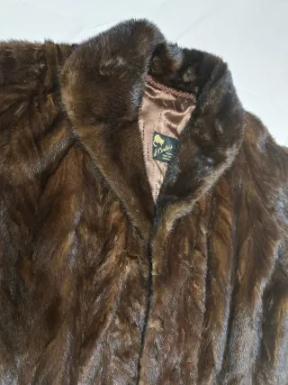 Abrigo largo de piel sintética marrón