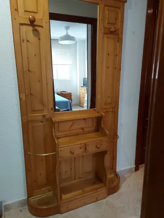 Perchero de pie madera pino con espejo