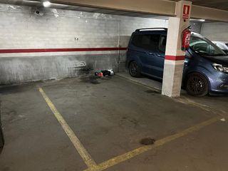 Garaje en venta en Centre en Hospitalet de Llobregat, L´