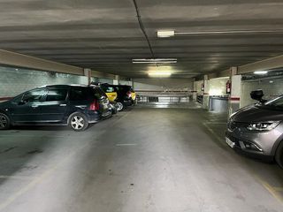 Garaje en venta en Centre en Hospitalet de Llobregat, L´
