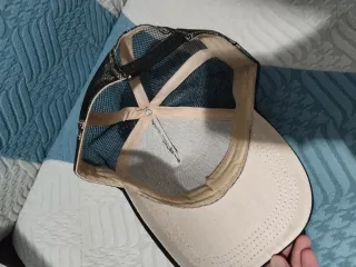 Gorra Trucker Negra Ajustable