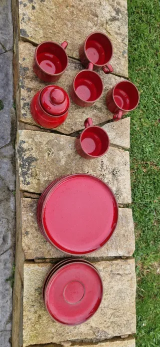 Juego Tazas y Azucarero Vintage Rojo