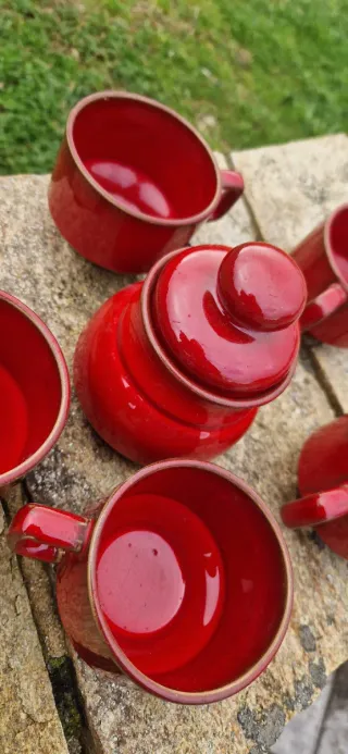 Juego Tazas y Azucarero Vintage Rojo