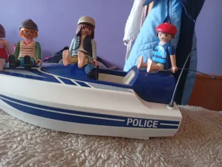 Barco y figuras Playmobil