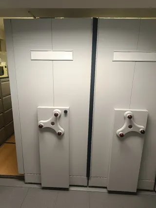 Armario Archivador Oficina Metálico con Ruedas