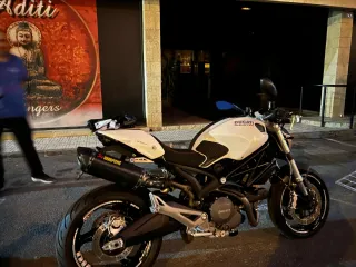 Ducati Monster 696 ABS 2013 limitada A2
