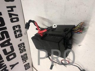 Caja fusibles volvo v40 usada