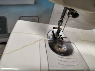 Máquina de coser Jata Mini 675