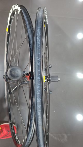 Par Rodas Mavic Aksium Disc Estrada Semi-novas