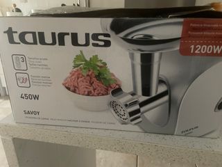 Picadora de carne Taurus Savoy 450W sin usar