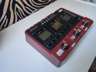Zoom B3 Pedal Multiefectos Bajo