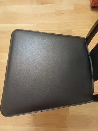 Seis sillas comedor polipiel y madera negras