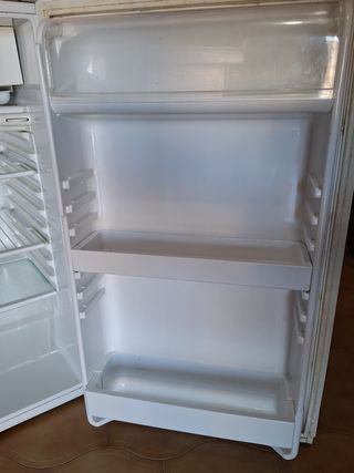 Nevera Combi Bosch Blanca + nevera petita Zanussi