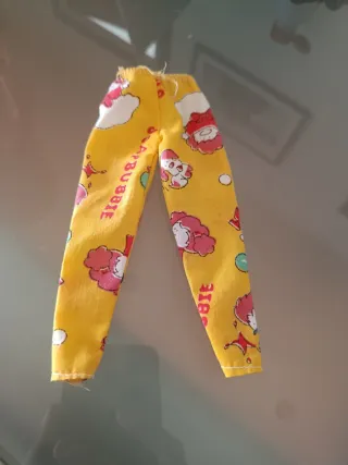 Pantaloni per bambola Barbie o Sindy gialli con stampa