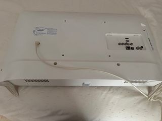 TV LG Blanca Como Nueva