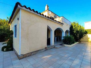 Chalet en venta en Empuriabrava en Castelló d´Empúries