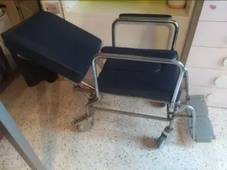 Silla de ruedas geriátrica
