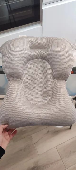 Bañera Stokke con patas y asiento