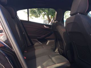 Ford Focus 1.0 ECOBOOST BERLINA MHEV 92KW ST LINE X