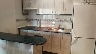 Piso en alquiler en Hospital - Parque sur en Albacete